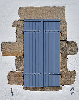 Holzfenster blau