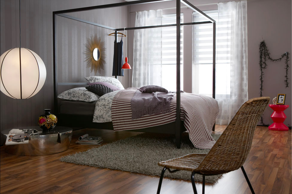 Gemütliche Deckenfarbe im Schlafzimmer