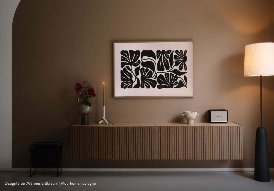 Interior Inspiration von @ourhomeincologne in der SCHÖNER WOHNEN Designfarbe "Warmes Erdbraun"