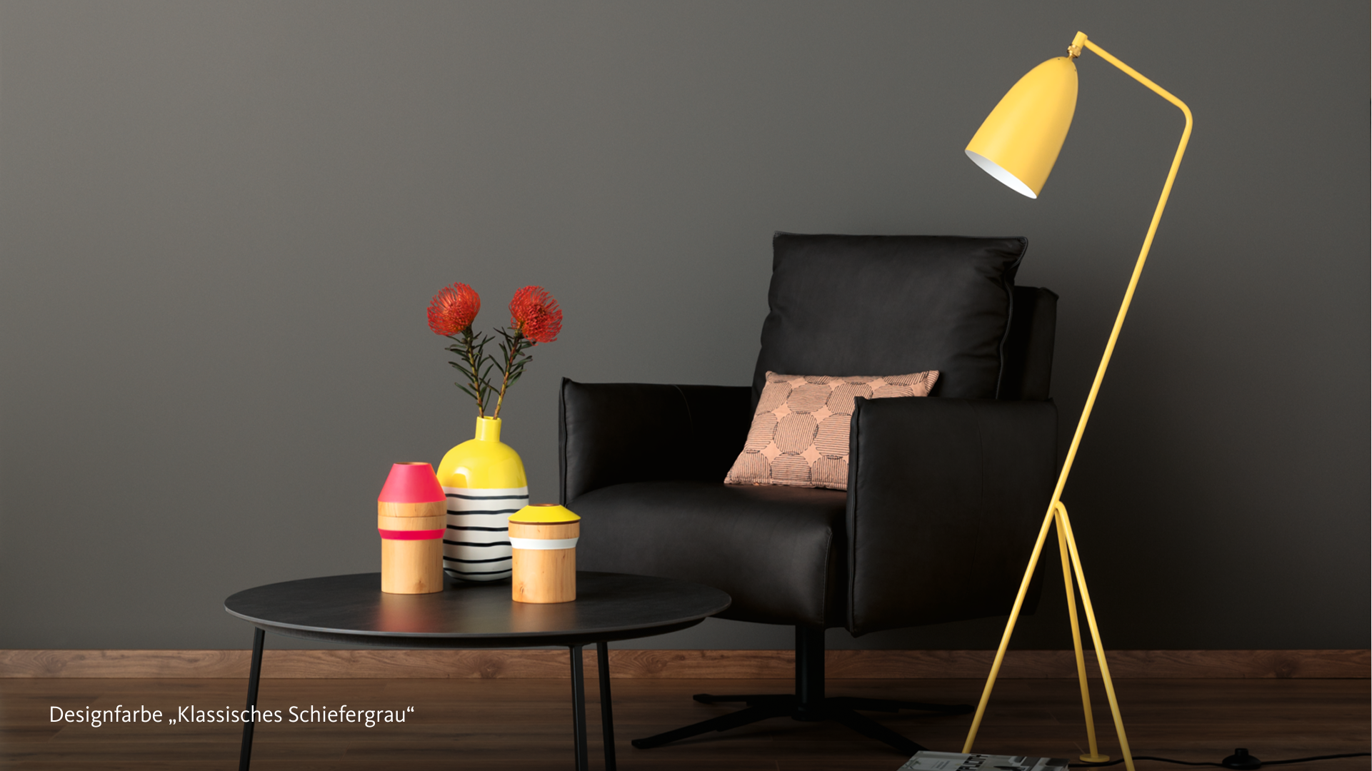 Interior Inspiration in der SCHÖNER WOHNEN-Designfarbe "Klassisches Schiefergrau"