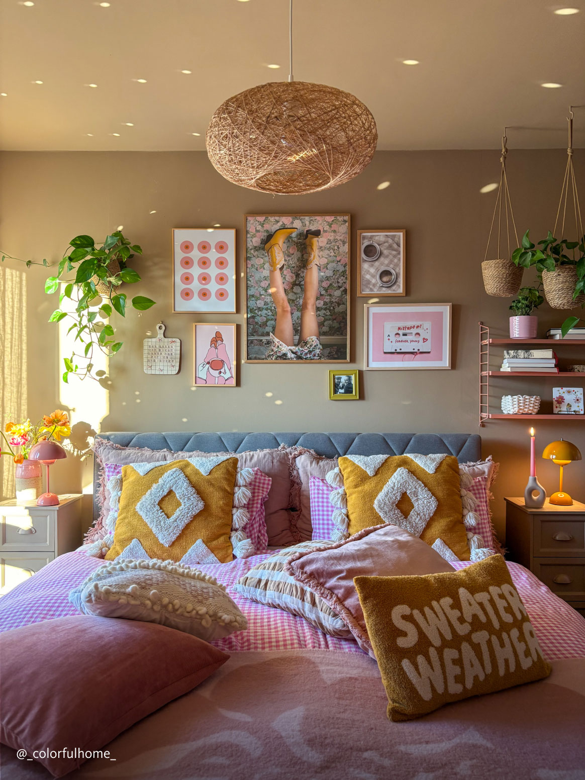 Interior Inspiration in der Trendfarbe "Macchiato" von @_colorfulhome_