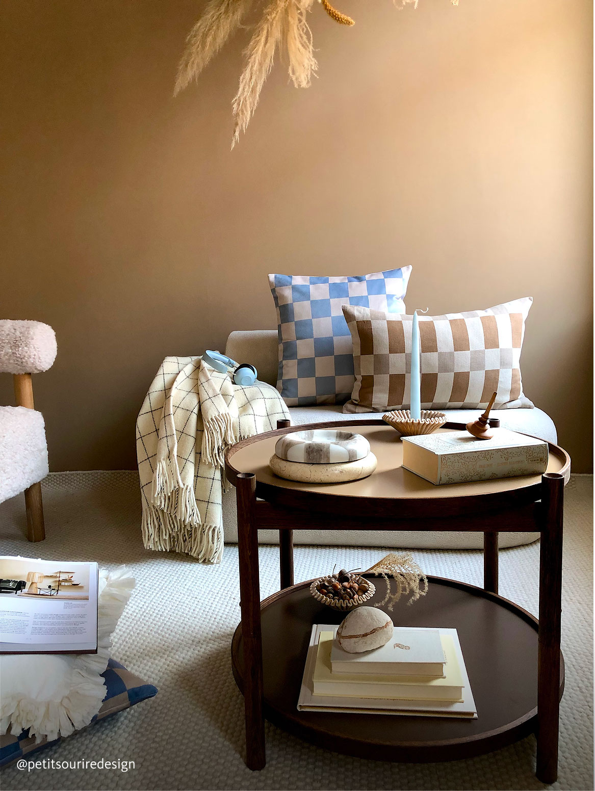 Interior Inspiration in der Trendfarbe "Macchiato" von @petitsouriredesign